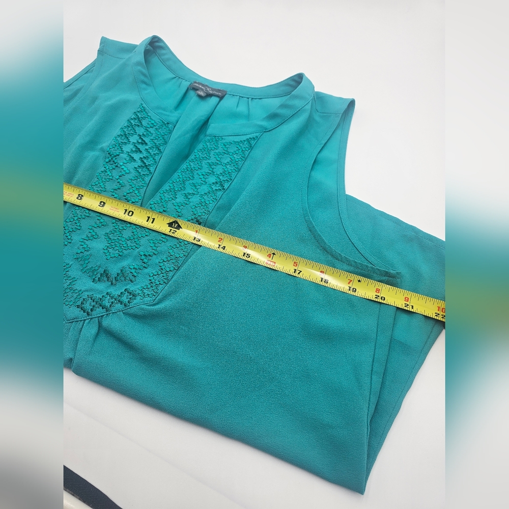 Market & Spruce Womens Green Sleeveless Embroidered Notch V-Neck Top L - Picture 11 of 12